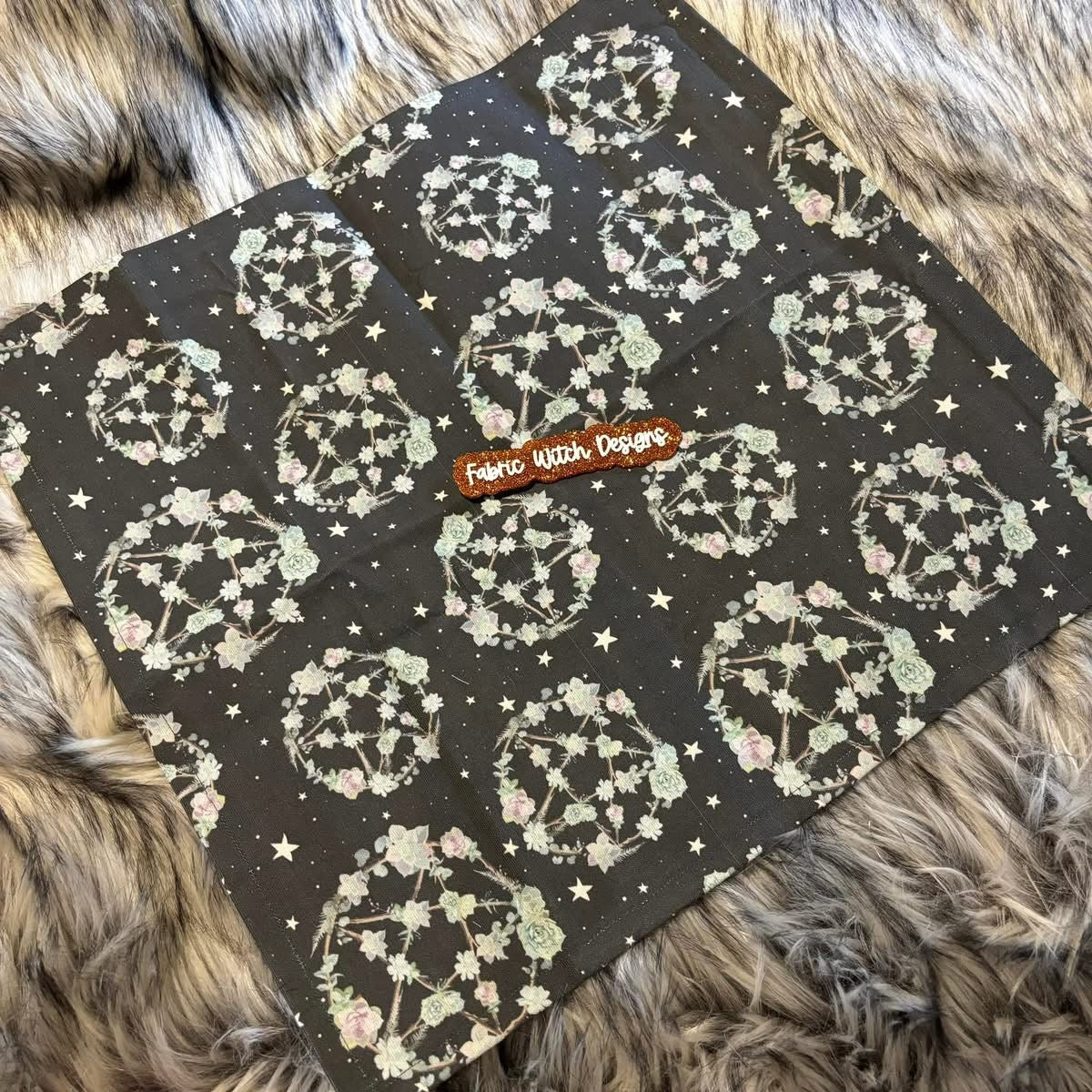 Succulent Pentagram Tarot Cloth